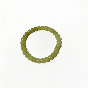 Hetian Jade Bracelet – clean white background product photo | QZZEN