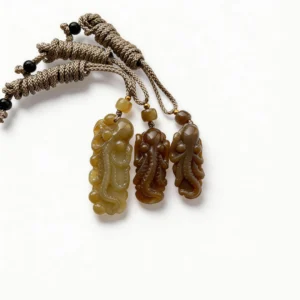 Hetian Jade Bracelet – clean white background product photo | QZZEN